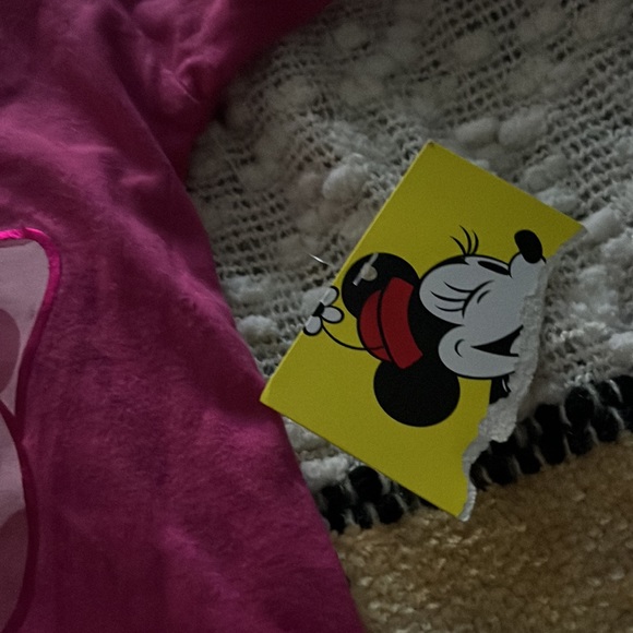 Disney Minnie Mouse shirt adult small NWT - Picture 2 of 4